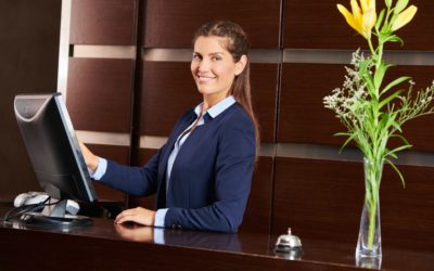 Quais as atribuições de um recepcionista?