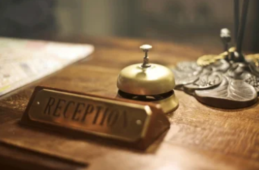 Check-out em hotéis: como funciona e qual o horário padrão?