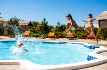 Day use: como explorar essa modalidade de turismo no seu hotel?